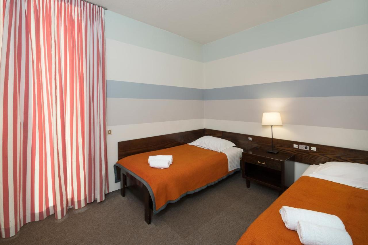 Marina Alimos Hotel Apartments Athen Exterior foto