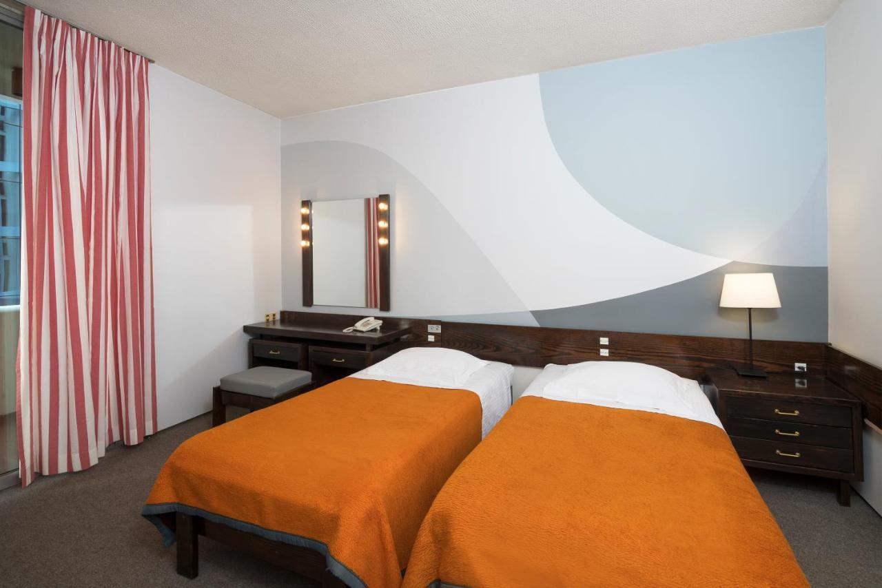 Marina Alimos Hotel Apartments Athen Exterior foto