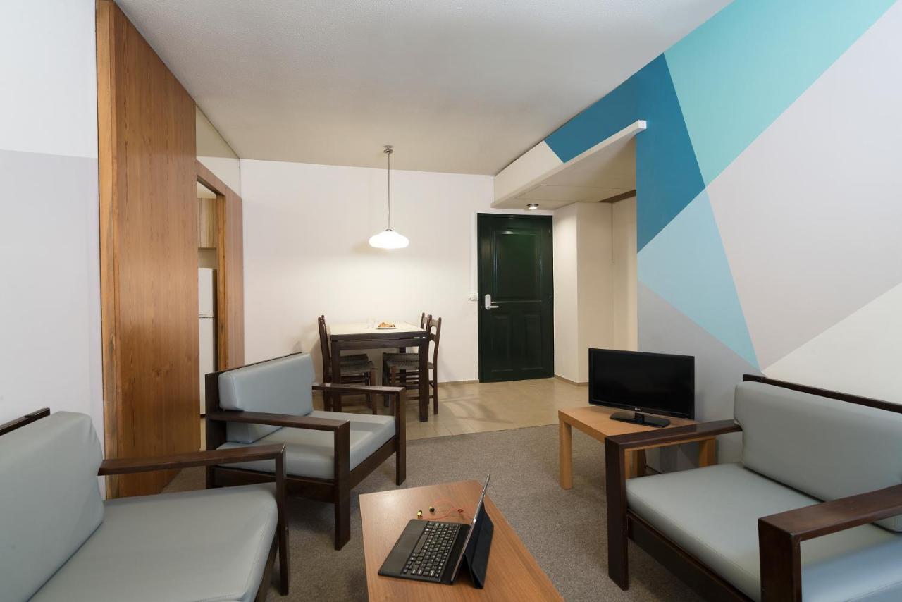 Marina Alimos Hotel Apartments Athen Exterior foto